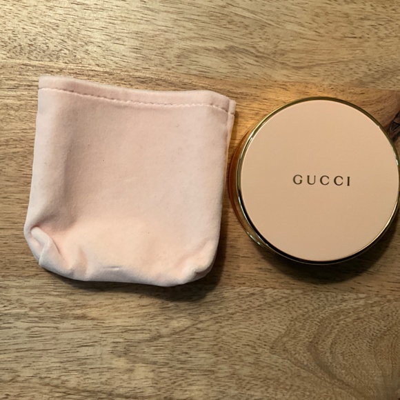 Gucci powder MatNatural 000 - Picture 5 of 5